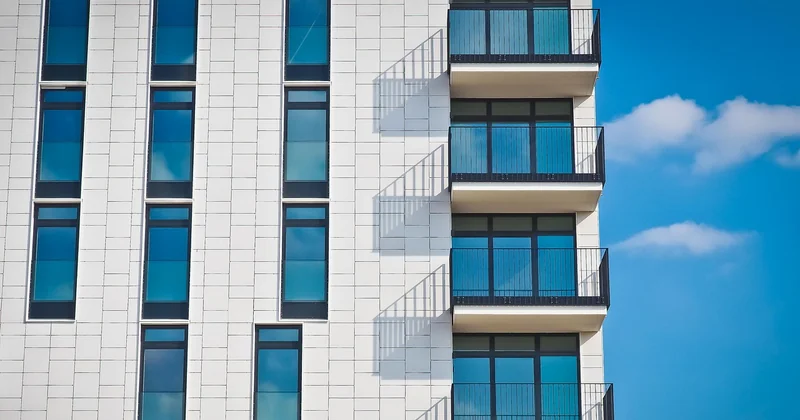 Is it cheaper to build a house with an open floor plan?